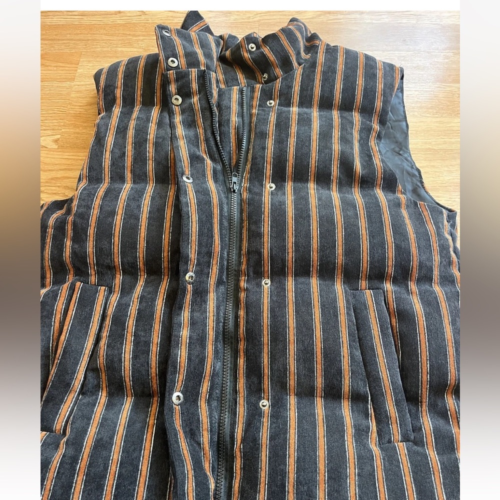Urban Outfitters Arkansas Striped Corduroy Puffer Vest Women’s M Zip Up - Picture 6 of 11
